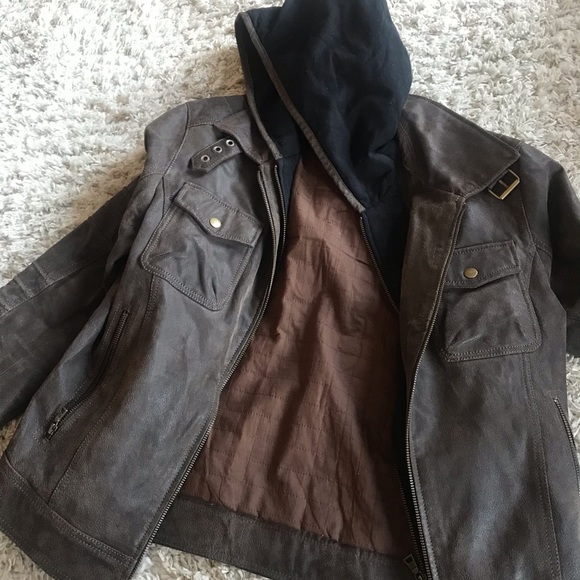 Danier - Men’s Leather Brown Shacket with Hood - S - Picture 9 of 11